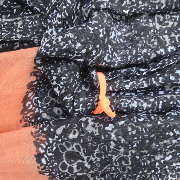 NWT- Perfectly Adjusted Scarf- Black/Orange- Screen Dyed- Wide & Long - Picture 6 of 13